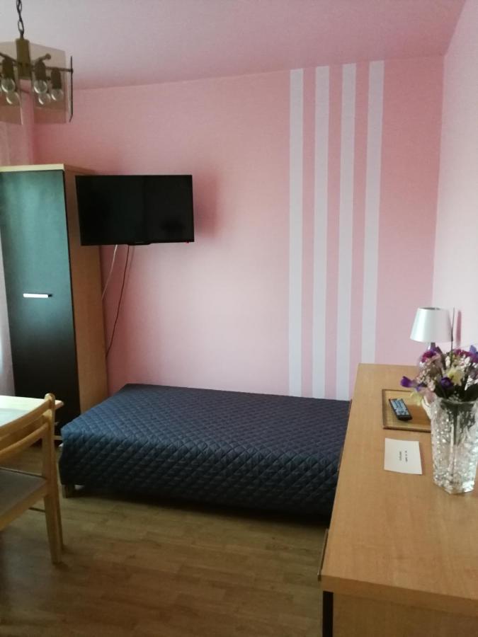 Noclegi U Mai Olsztyn  Buitenkant foto